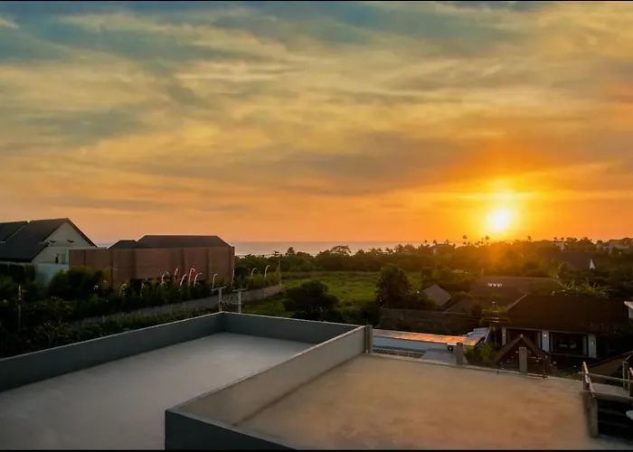 Canggu Ocean House Orange, Shared Pool - By Walk To The Beach! 3* Canggu (Bali)